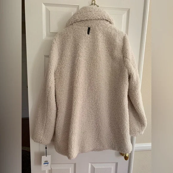 NWT DKNY Cream Faux Fur Peacoat Zipped Pockets Back Logo XL - Picture 11 of 15